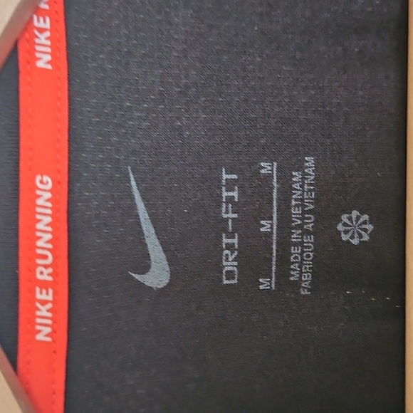 NWT Nike Rise 365 Run Energy Running T-shirt Prefontaine Track Sz. M - Picture 4 of 7